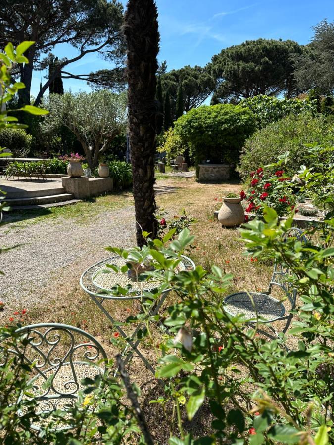 Magnifique Studio Tropezien A 300 M De La Plage Saint-Tropez Exterior photo